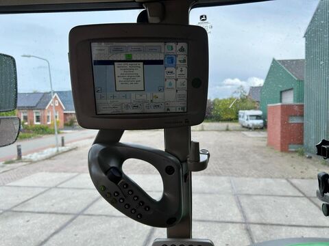 John Deere 6930