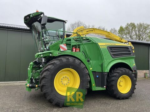 John Deere 8300