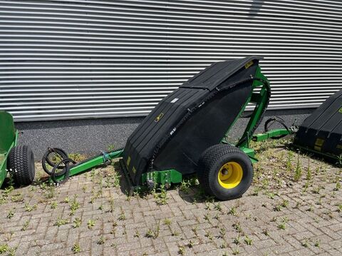 John Deere TC125