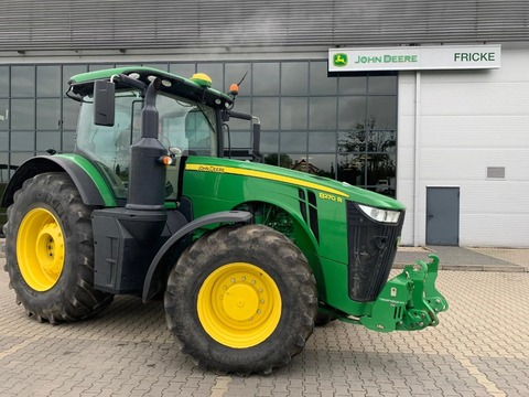 John Deere 8270R