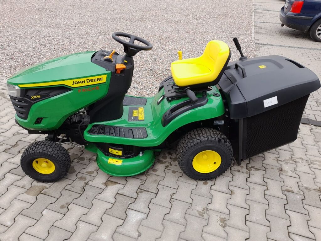 John Deere X117R 2