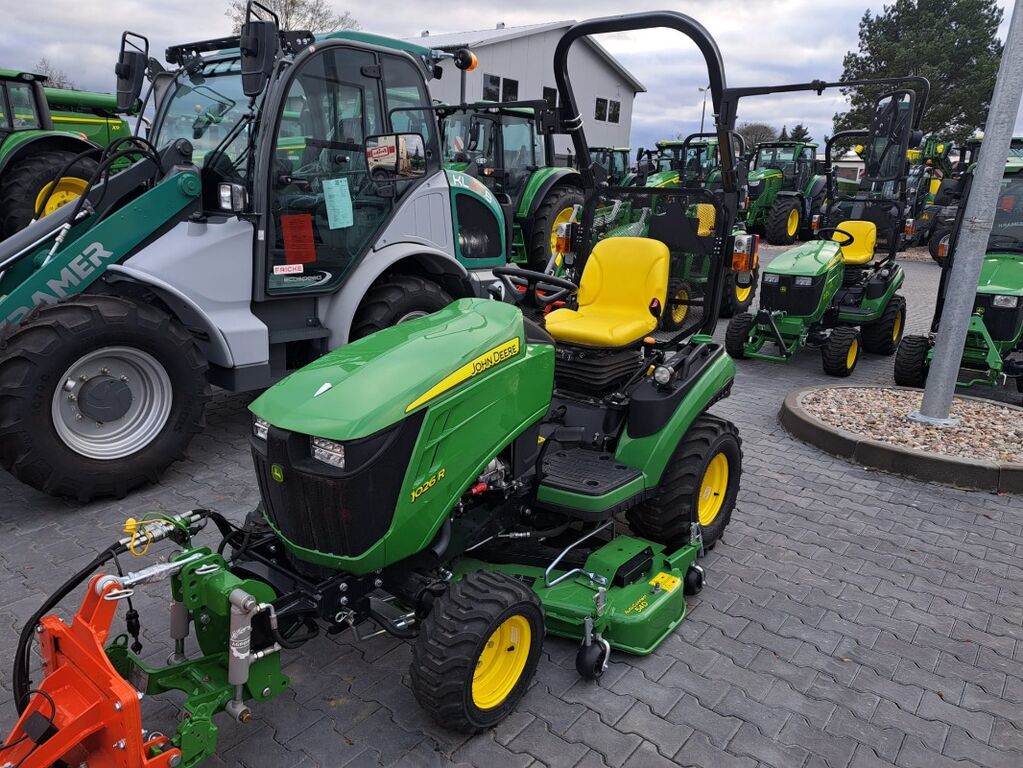 John Deere 1026R 1