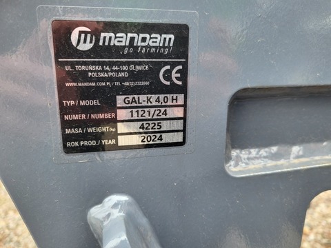 9819-3542aae57e62856d26327615eaa552b4-5702408