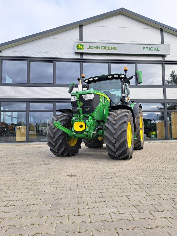 John Deere 6R 155 1