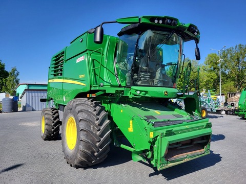 John Deere T 670 i