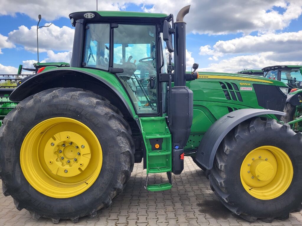 John Deere 6195M 3