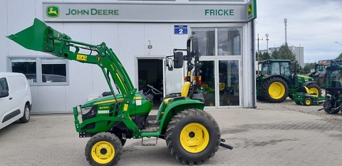 John Deere 3038E