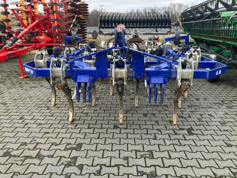 9819-79f87132dd2c223752f546565aa9d8fe-5828860