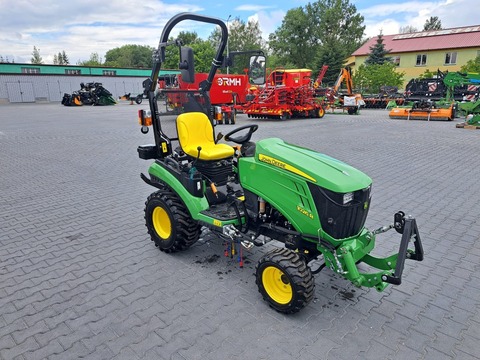 John Deere 1026R