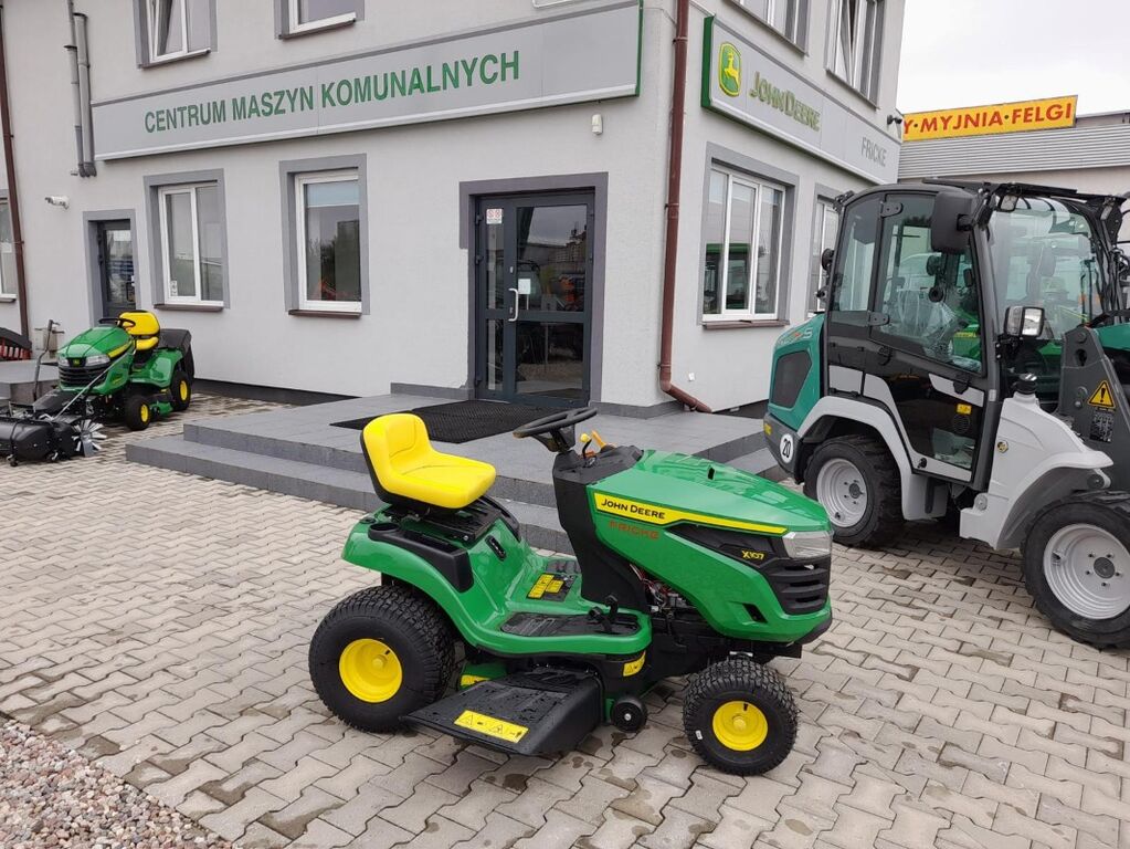 John Deere X107 1