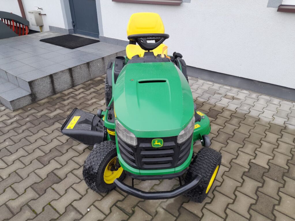John Deere X167 2
