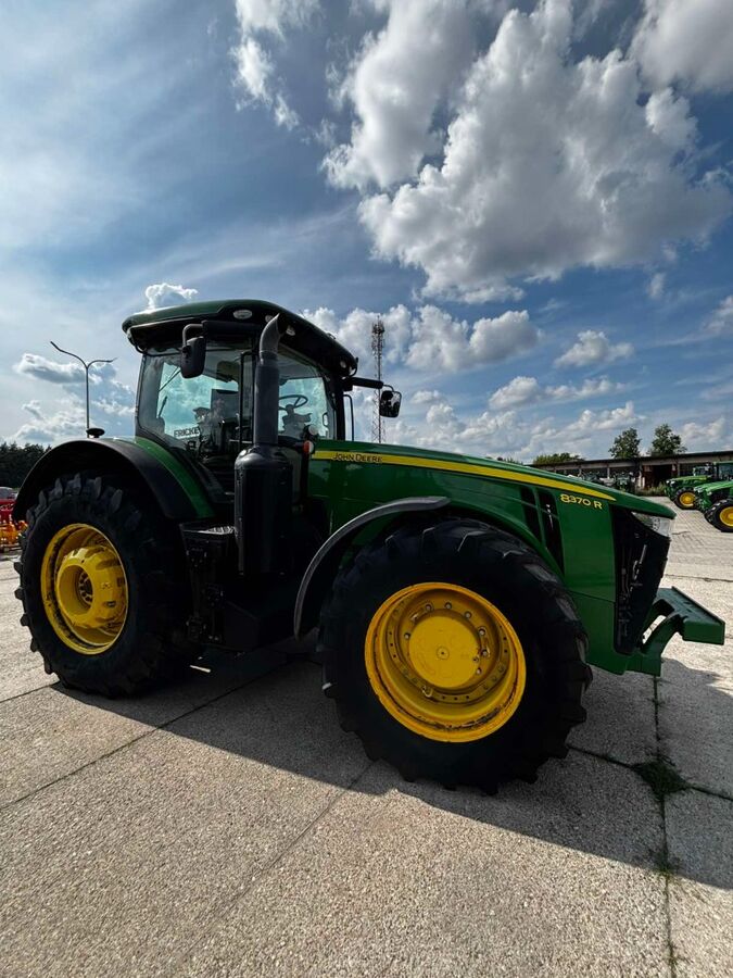 John Deere 8370R 2