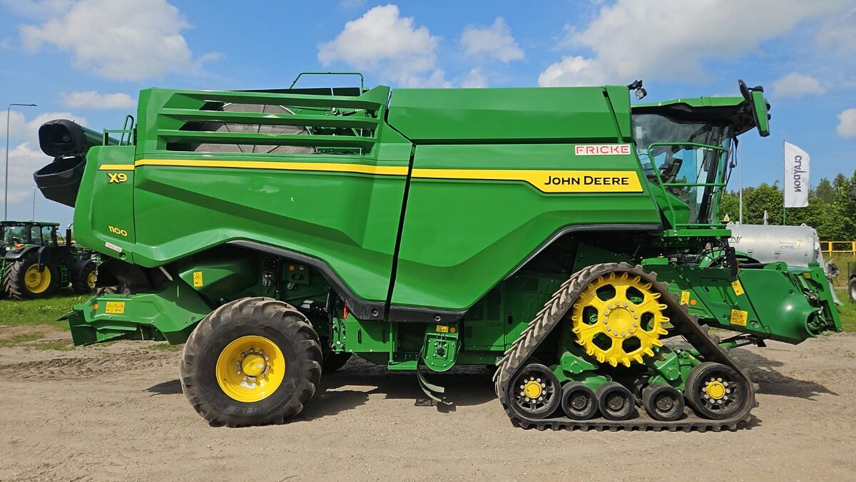 John Deere X9 1100 2