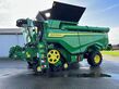 John Deere X9-1100