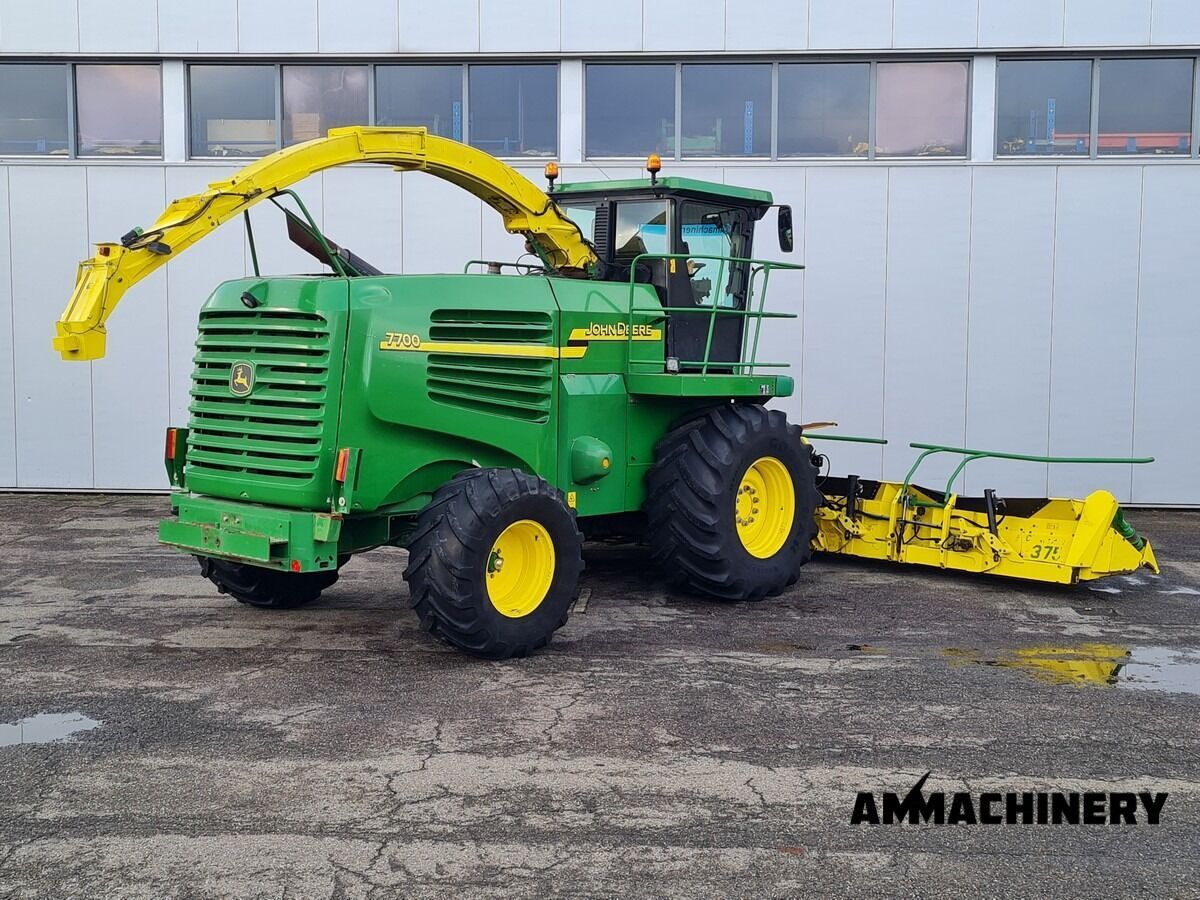 John Deere 7700 including Kemper 375 3