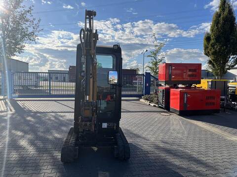 9938-1e2e436516f35c6351d9982fdeb765f2-5818486