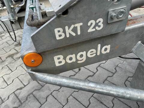 9938-22a4cabfc54e4189abb71bfc21360e46-5818444