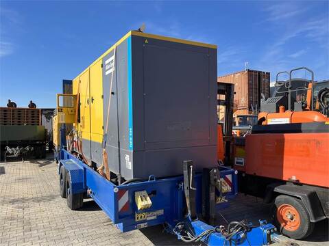 9938-700cc5342189ff0edf388b9db7d29067-5818468