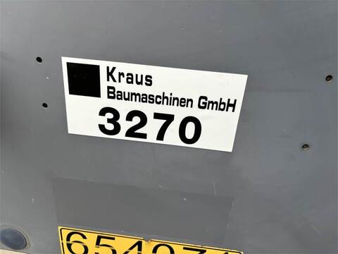 9938-e4440d026f712cfe360b2d04218e3118-5818576