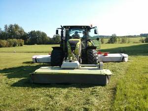 Claas Arion 640 mit Kuhn Butterfly