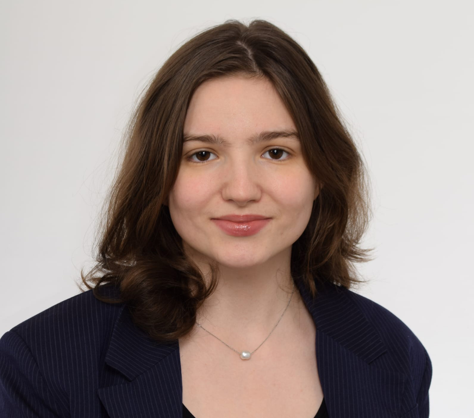 Alina Neuhold