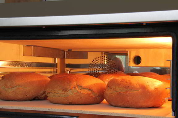 IME Schamotte-Brotbackofen VARIO 6 mit zuschaltbarer Luftumwälzung