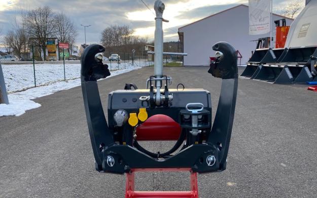 Lesnik Fronthydraulik SHL S17 mit 1,7 t Hubkraft