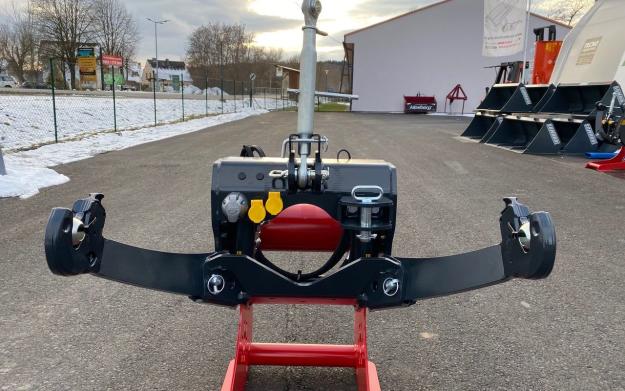 Lesnik Fronthydraulik SHL S17 mit 1,7 t Hubkraft